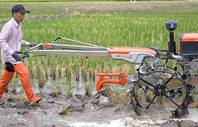 Power Tiller 1